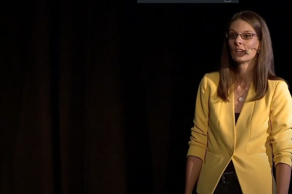 A legfontosabb hogy jóban legyünk önmagunkkal - Geszvein Erika előadása Szegeden